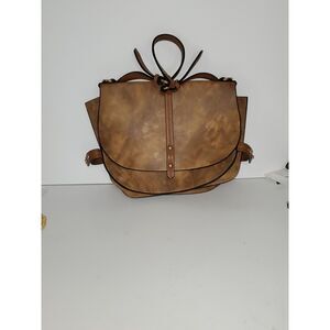 A Steve Madden Messenger Bag Satchel Shoulder Bag Purse Tote Vegan Leather